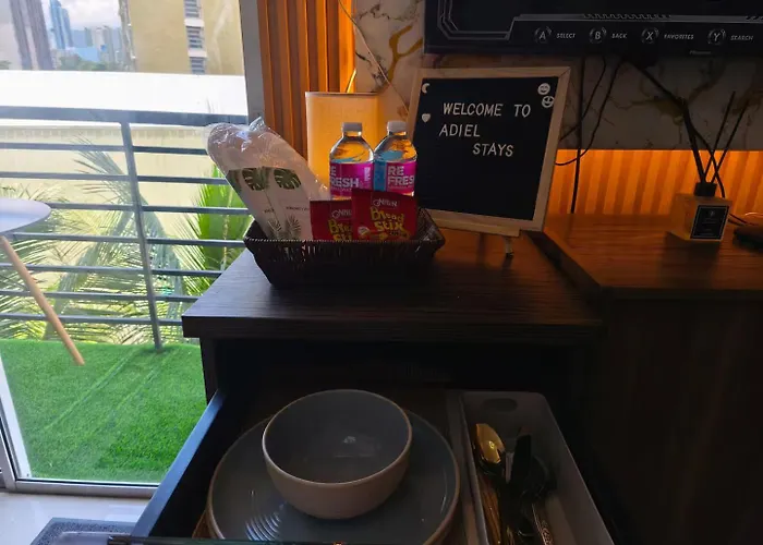 Cityscape Smart With 200mbps Wifi, Pool Access And Ps4 Near It Park Apartment Mandaue City