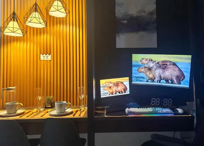 Apartment Cityscape Smart With 200mbps Wifi, Pool Access And Ps4 Near It Park Mandaue City