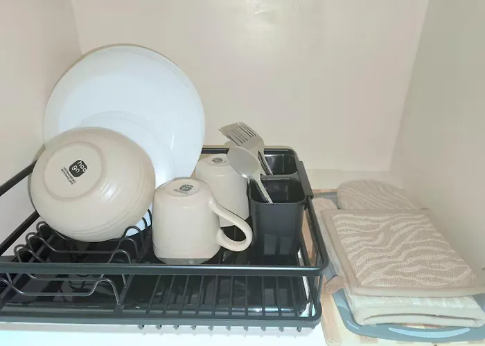 Apartment Cityscape Smart With 200mbps Wifi, Pool Access And Ps4 Near It Park