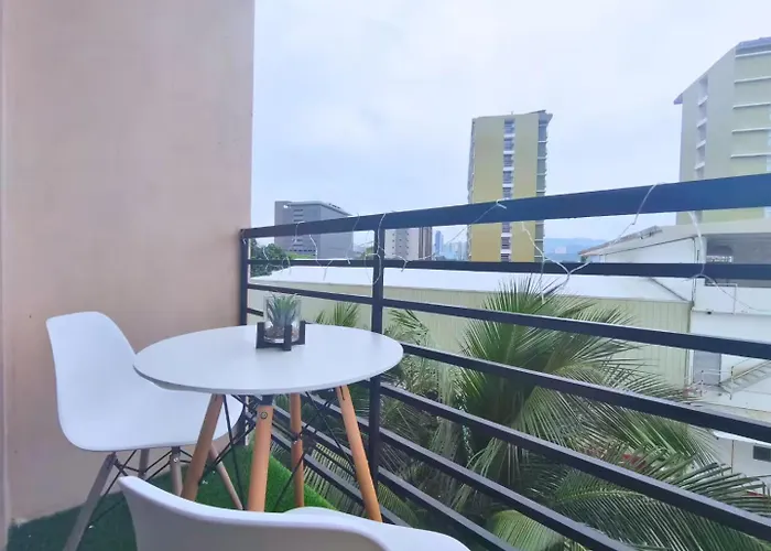 Cityscape Smart With 200mbps Wifi, Pool Access And Ps4 Near It Park Apartment