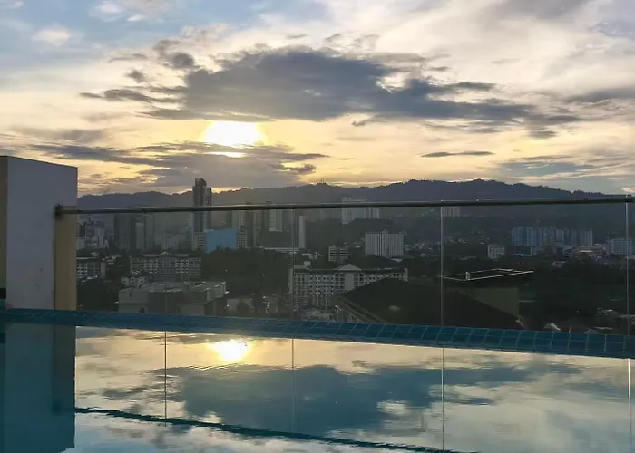 Cityscape Smart With 200mbps Wifi, Pool Access And Ps4 Near It Park Apartment